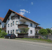 Zentral. Charmant. Zuhause. - 2-Zimmerwohnung mit Balkon & Stellplatz - Hagenbach
