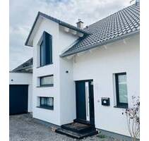 Exklusives Wohnen in Nebringen - 925.000,00&nbsp;EUR Kaufpreis, ca.&nbsp; 175,00&nbsp;m&sup2;&nbsp;Wohnfl&auml;che in Gäufelden (PLZ: 71126) Nebringen