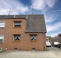 Gepflegte Doppelhaushälfte mit zwei Garagen und großem Garten in Duisburg-Overbruch!