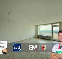 3-Zimmer mit Weitblick: Zwei Balkone, TG-Stellplatz & Aufzug - renovierungsbereit! - Augsburg Wolfram- und Herrenbachviertel