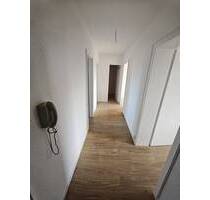 **sanierte 3-Zimmer-Wohnung mit Balkon** - Clausthal-Zellerfeld