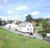 Schönes gepflegtes Haus in guter Lage - Großschirma