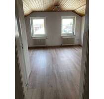 Kleine DG 3-Zimmerwohnung - 500,00 EUR Kaltmiete, ca.  59,00 m² Wohnfläche in Haag in Oberbayern (PLZ: 83527) Rosenberg