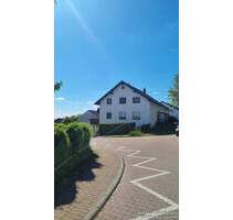 Sofort frei! 3 12 Zimmer, gut geschnitten, sonnig und hell. Mit Blick über den Kraichgau. - Eppingen / Richen