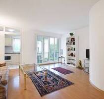 AIGNER - Attraktive 2-Zimmer-Wohnung mit Balkon und Einbauküche in gefragter Lage von Germering