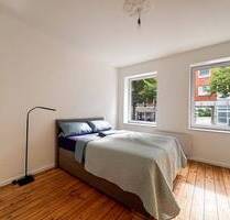 Frisch kernsaniert! Zentrale Hochparterre frei verfügbar - Hamburg Barmbek-Süd