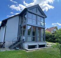 Sehr ruhiges Einfamilienhaus mit Einliegerwohnung in Burgthann-Unterferrieden