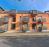 50 m bis zur Müritz! - wertig ausgestattete 2-Raumwohnung mit Müritzblick, Südbalkon und Innenhofstellplatz - Waren (Müritz)