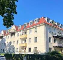 Helle 2-Zimmer-Wohnung mit Loggia in Dresden-Cotta