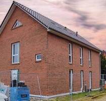 Großes Wohnhaus zum Fertigbauen in schöner Lage von Jork-Estebrügge