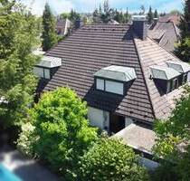 TOP-LAGE! Doppelhaushälfte mit Garage, Einliegerwohnung, Garten, Wellnessoase in Nürnberg Weiherhaus!