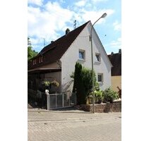 Attraktives Einfamilienhaus mit kleinem Hof & Garten ab 01.06. - Frankeneck