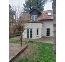 Im Herzen von Magdeburg - Toplage, Kleines Einfamilienhaus in Stadtfeld West zu verkaufen.
