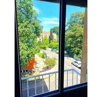 Modernisierte 3-Zi.-Wohnung mit Loggia, Garage, ruhige Grünlage, Luitpoldhain, Nähe Innenstadt - Nürnberg Bleiweiß