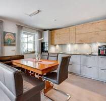 AIGNER - Stilvolle 3,5 Zimmer Erdgeschosswohnung mit Terrasse und Garten in Toplage - Maisach Gernlinden