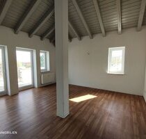 Vermietete Wohnung| besondere Deckengestaltung | EBK | Balkon im Raum Luth. Wittenberg - Zschornewitz