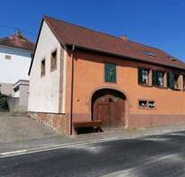 Handwerker aufgepasst! Freistehendes 1FH mit Garten und Garage zu verkaufen - Mandelbachtal Heckendalheim