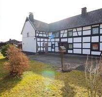 Pendler aufgepasst ****Fachwerkhaus-Eifel!*** Ferienhaus *** Wochenendehaus *** Tierfreunde *** Kinderfreunde*** grüne, ruhige Lage, A1B258B265 Nat - Schleiden-Broich