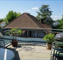 Bezugsfreie und sonnige 3,5 Zi.-Dachgeschoss-Maisonettewohnung mit Balkon und Tiefgarage! - Radolfzell am Bodensee