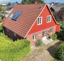 Charmantes Einfamilienhaus mit Gartenidylle und moderner Ausstattung in ruhiger Lage von Handewitt