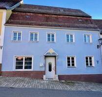 Historisches Stadthaus mit Charme und Innenhof liebevoll saniertes Zuhause im Herzen von Velburg!