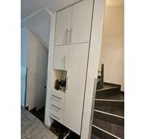 Top ausgestattete Doppelhaushälfte für alle Generationen - mit Lift - München