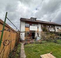 Reihenendhaus mit Potenzial: 5-Zimmer-Familienidylle mit Garten und Garage in Puchheim