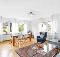 Seltene Gelegenheit! Modernisierte 4-Zimmer-Wohnung mit Süd-Balkon in ruhiger und zentraler Lage - Regensburg