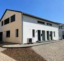 Schöne Doppelhaushälfte in Burg