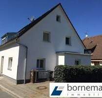 N-Nord! Zeitgemäß renovierte 3-Zi.-DG-Whg. mit EBK, Studio (20 m²) + Garten! - Nürnberg Schnepfenreuth
