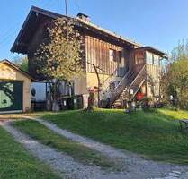 Zwei-Familien-Haus - mit traumhaftem Garten und weiterem Baurecht - Münsing Holzhausen