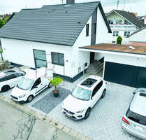 Wohnglück auf zwei Ebenen - Stilvoll modernisiertes Einfamilienhaus mit Gartenidylle - Bibertal Kissendorf