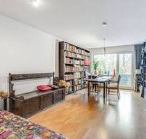 AIGNER - Großzügig geschnittene 3-Zimmer-Wohnung mit zwei Balkonen - München Altbogenhausen