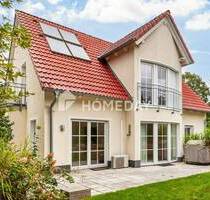Attraktives Einfamilienhaus mit 7 Zimmern, EBK, Kamin und Garage in Eckental