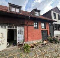 TOP-GELEGENHEIT! Einfamilienhaus mit Nebengebäude u. Scheune in Roxheim zu verkaufen.