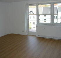 Helle 3-Zimmer-Wohnung mit Balkon, 2 Bädern und Spitzboden in zentraler Lage - Zwickau Mitte - Nord 121