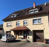 Charmante Doppelhaushälfte mit Photovoltaik, Garten und viel Potenzial in Mühlhausen! - Mühlhausen-Ehingen