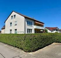 Großzügige, gepflegte 4-Zimmer-Wohnung mit Balkon und Garage - Friedrichshafen