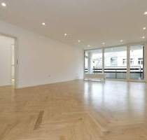 Erstbezug nach Komplettsanierung: 4 ZKB mit großer Südwestterrasse in ruhiger Citylage - Augsburg Innenstadt