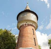 + Wohnen und Arbeiten im Wasserturm + - Pinneberg