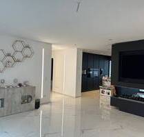 Moderne, helle, gepflegte 4,5 Zi. -EG- Whg. in Friedrichshafen!!