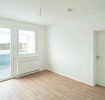 ++ Erstbezug nach Sanierung ++ Moderne 2 Zimmerwohnung mit Dusche und Wanne + Solarmodul - Chemnitz Yorckgebiet