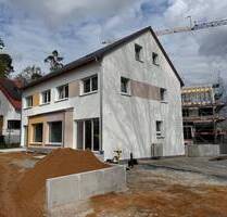 Next Door to Erlangen | Letzte freie Doppelhaushälfte in Traumlage | Rohbau fertiggestellt und 2025 einziehen - Uttenreuth