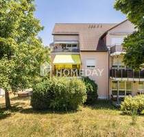 Modernisiert & sehr gepflegt: Dachgeschosswohnung mit 3 Zimmern, EBK und Stellplatz in ruhiger Lage - Bannewitz