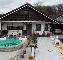 Vielfältige Möglichkeiten - 550.000,00 EUR Kaufpreis, ca.  120,00 m² Wohnfläche in Gundelsheim (PLZ: 74831) Tiefenbach