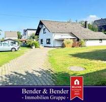 Familienfreundliches, solides 80er-Jahre-Haus mit Garage und großem Grundstück! - Malberg