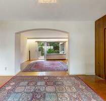 Charmante Doppelhaushälfte in famillienidyllischer Lage von Köln-Lövenich