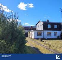 Doppelhaushälfte mit großem Grundstück und vielseitigem Nebengebäude - ländliches Wohnen mit Extras - Luckau Freiimfelde