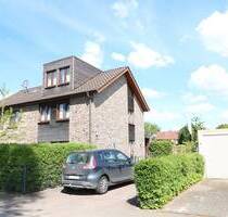 Topmodernisierte, gepflegte Doppelhaushälfte mit Garage, Stellplatz, Südterrasse und Garten - Lastrup