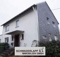 Attraktives Zweifamilienhaus in schöner Lage von Hillscheid